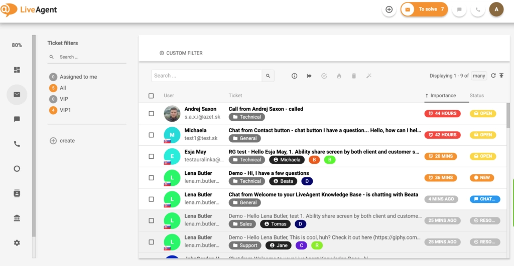 Descripción general de la interfaz de ticketing en LiveAgent.