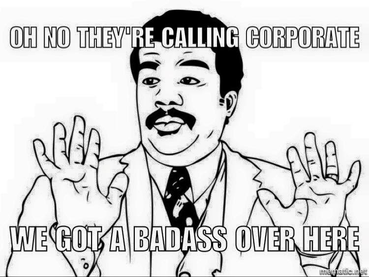 Meme de servicio al cliente sobre cliente enojado