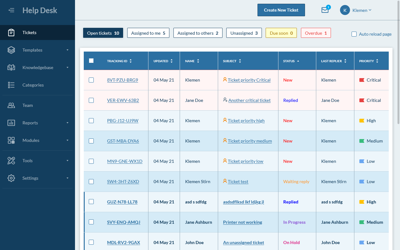 Help desk autogestionado gratuito Hesk - lista de tickets en el panel de administración