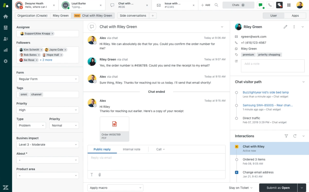 Espacio de trabajo del agente de Zendesk mostrando una conversación de chat unificada con perfil del cliente e historial de interacciones en 2026