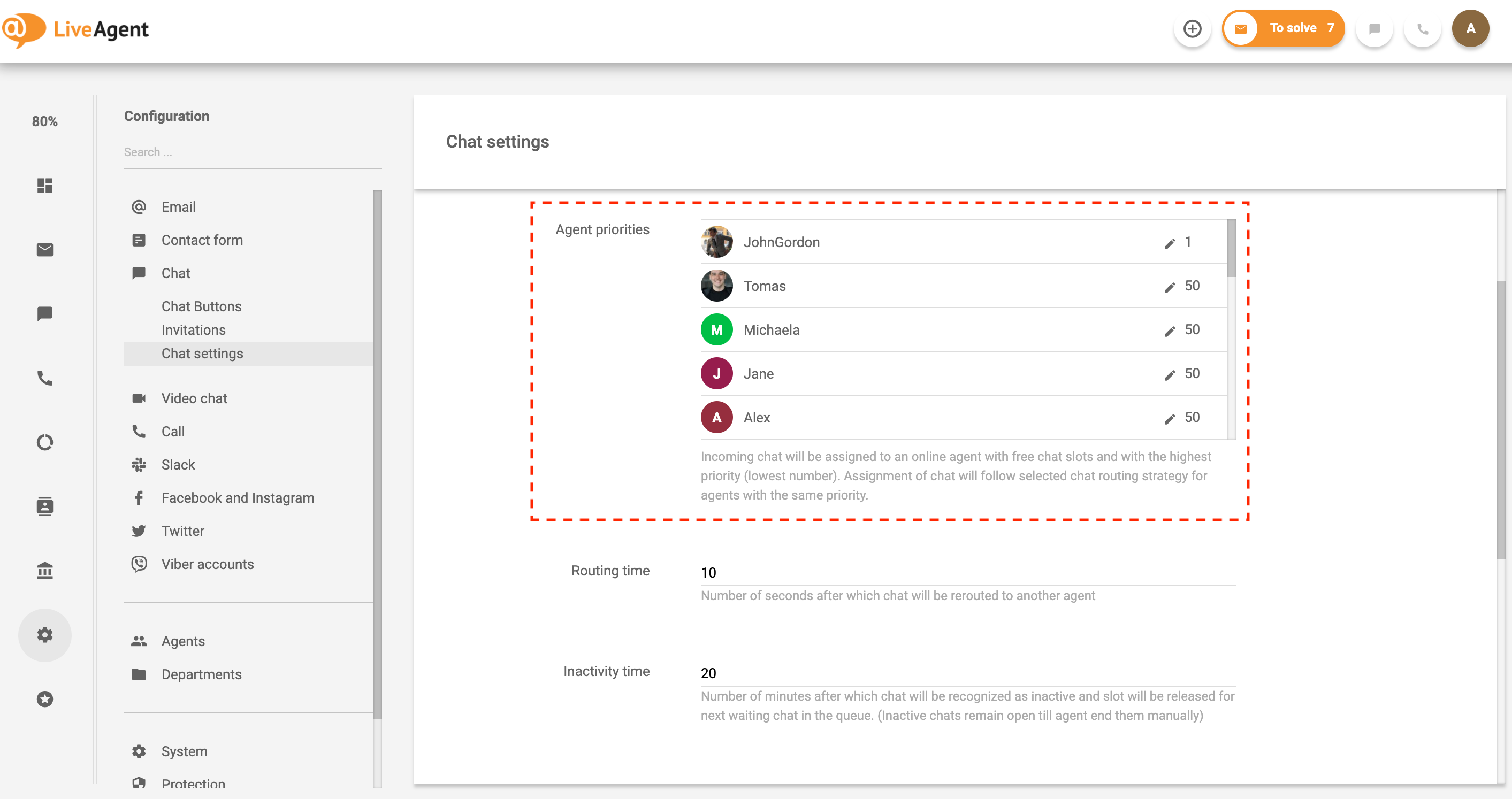 Prioridades de agentes de distribución automática de chat